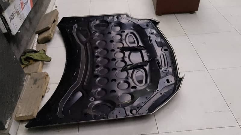 mercedes AMG C63 p31 507 hood 2