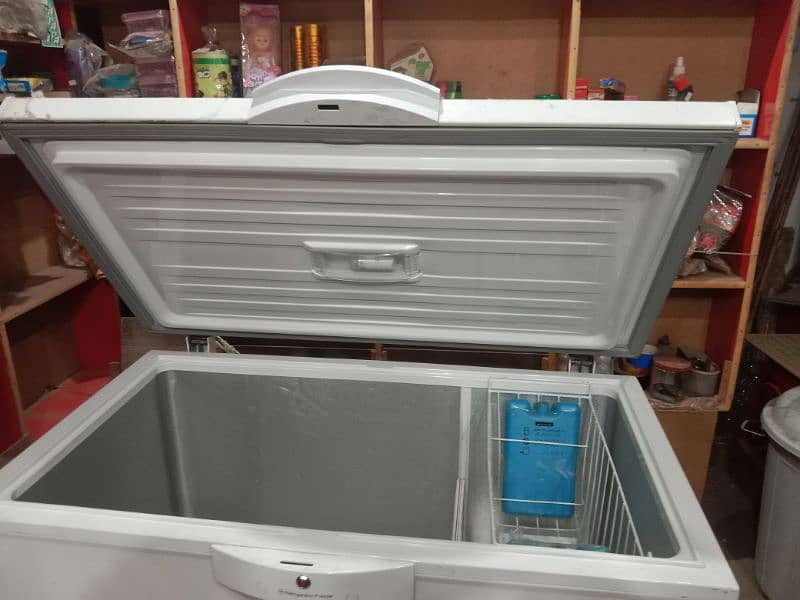 Dawlance Deep Freezer (Inverter) 1