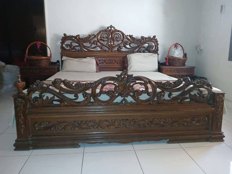 wooden bed dramatic 0