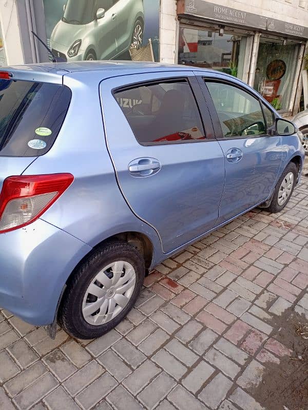 Toyota Vitz 2012/14 2018 in Good Condition 4