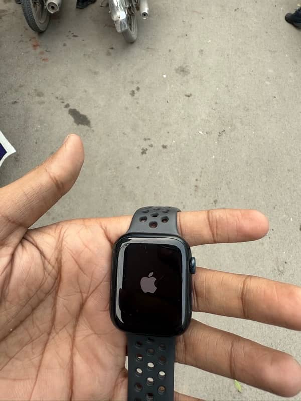 Apple watch Series 8 45mm 0