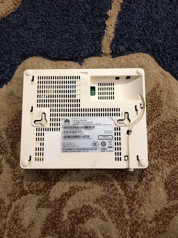 Huawie EchoLife Gpon Fiber Optic Router For Sale 3