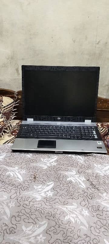 HP Elitebook 8730w laptop 2