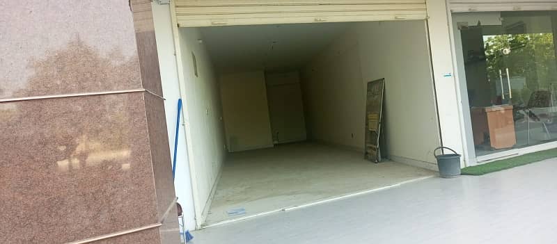 BRAND NEW SHOP FOR RENT 3