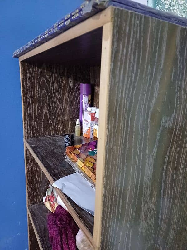 book shelf / rack 1