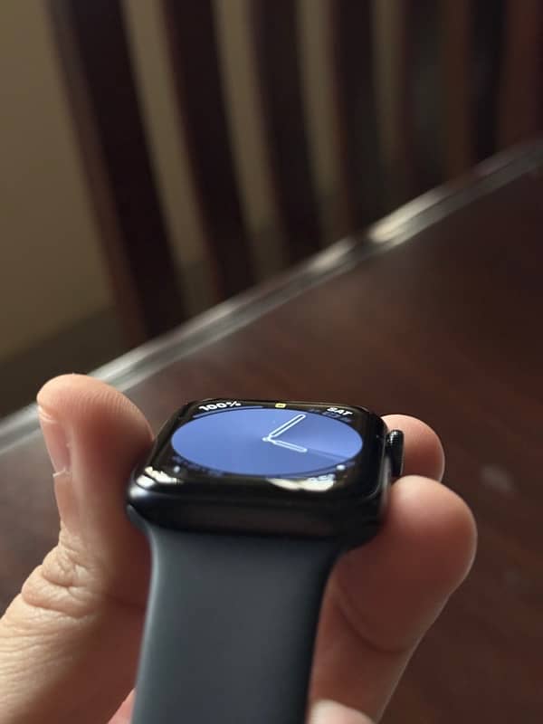 Apple Watch SE 2 - 44MM (With AppleCare+) 2