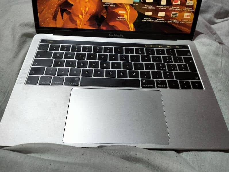 MacBook pro 13 2019 3