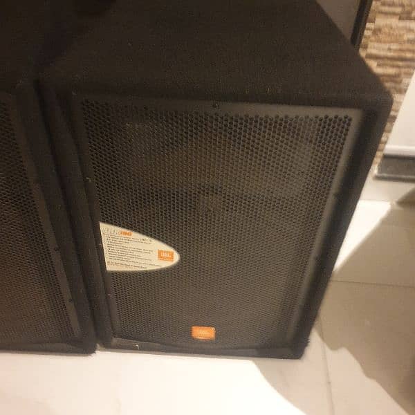 Original JBL JRX 100 speakers/subwoofers with built in amp 3