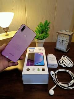 VIVO Y17 8/256 WITH BOX AND CHARGER