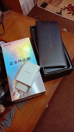 Infinix zero 8i orignal box and charger