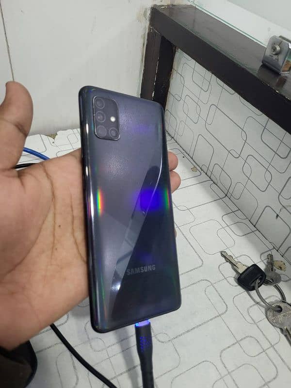 Samsung galaxy A51 3