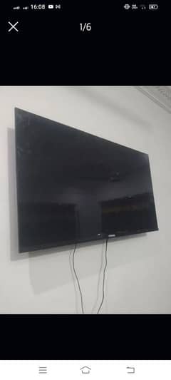 android led 32 or 40 inches both Samsung and TCL  32 or 40 inches