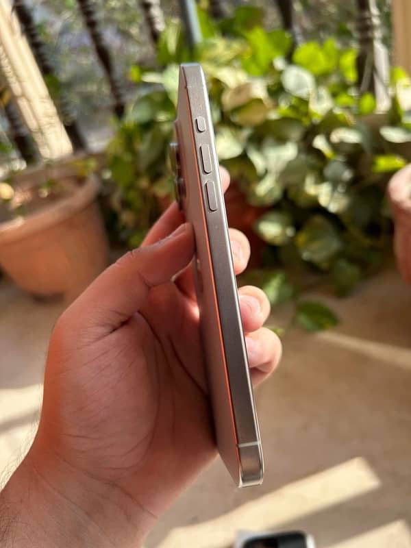 IPhone 15 pro max factory non active natural titanium 6