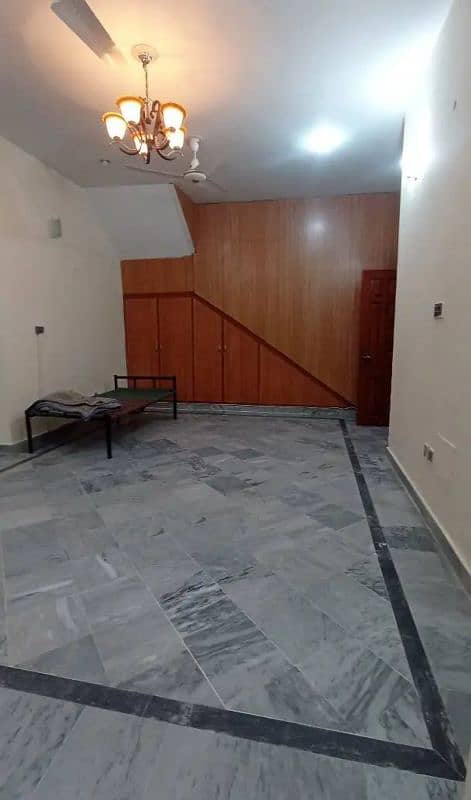 10 Marla Ground Portion for Rent in G-13 0