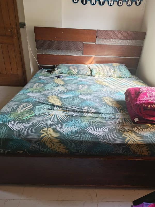 Bed without matress 4