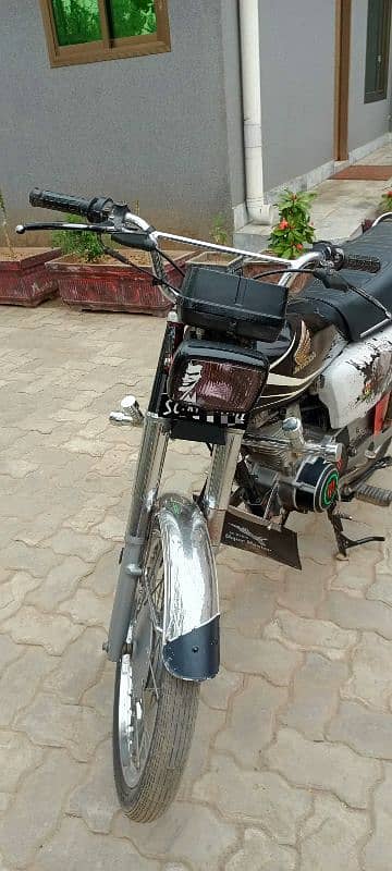 honda 125 (Modified) 10/10 Condition 7