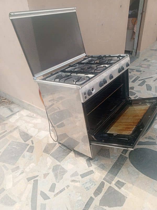 Good condition stove for sale 2