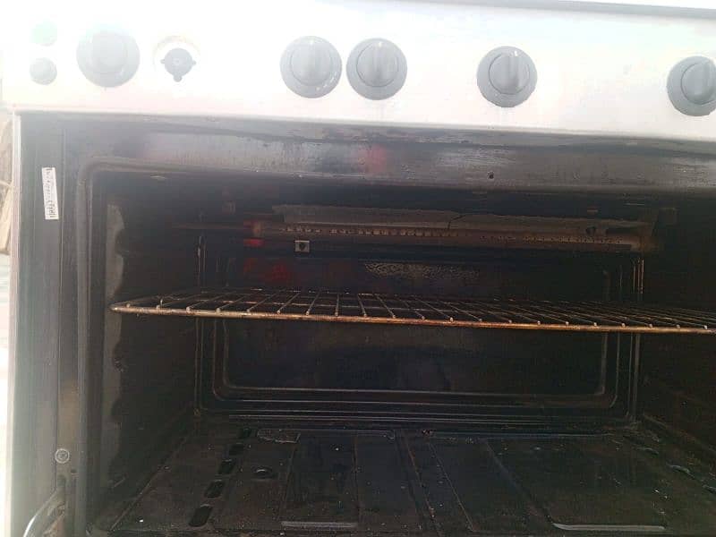 Good condition stove for sale 3