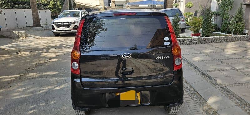 Daihatsu Mira 2013 1