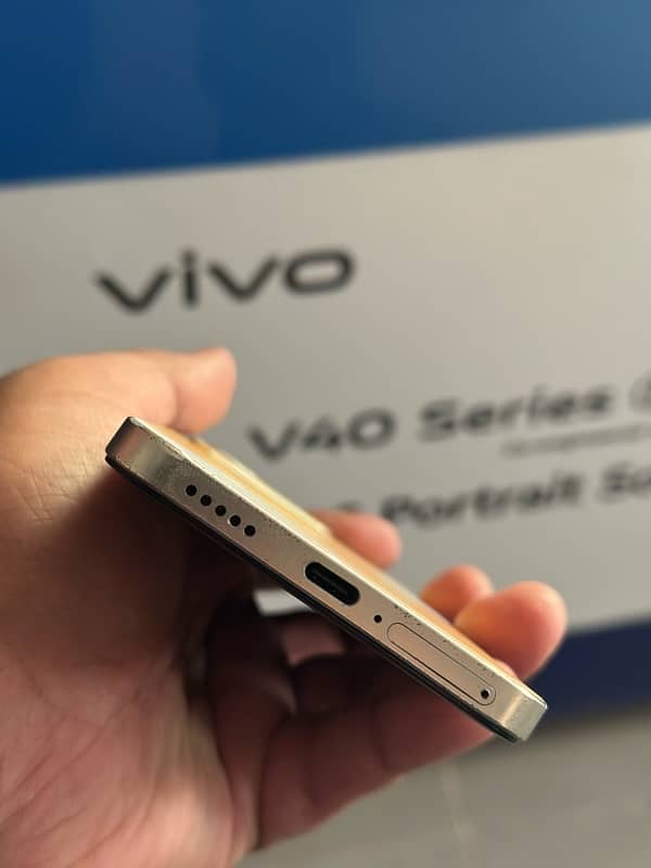 Mobile Vivo V25e 4