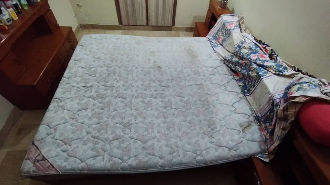 Bed Set (With Mattress) With 3 Side Tables & Dressing Table 7