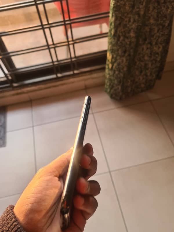 iphone x lush condtion 256 gb 2