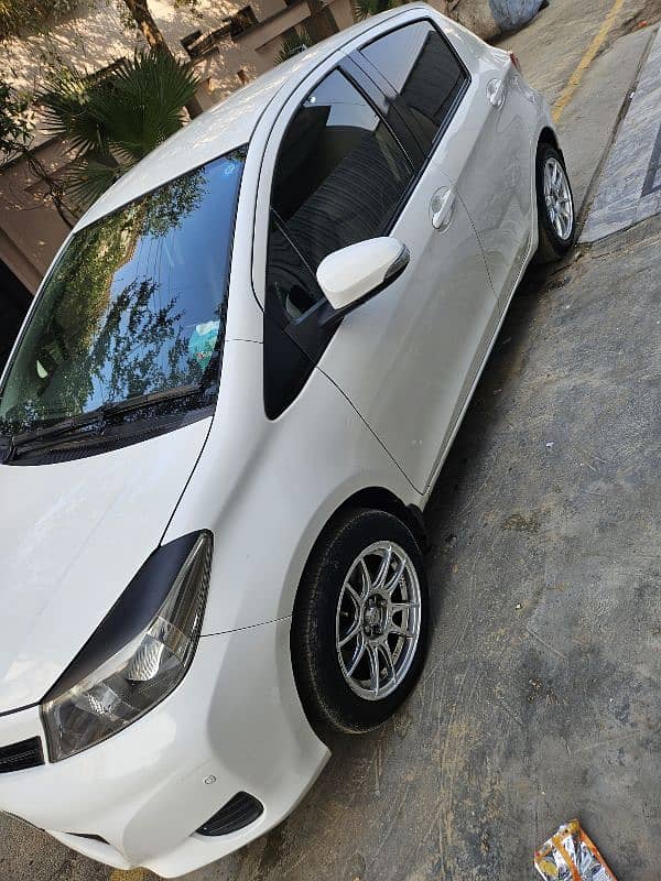 Toyota Vitz 2013 1