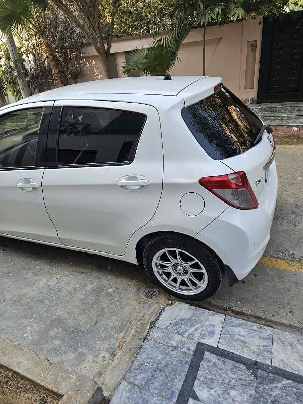 Toyota Vitz 2013 2