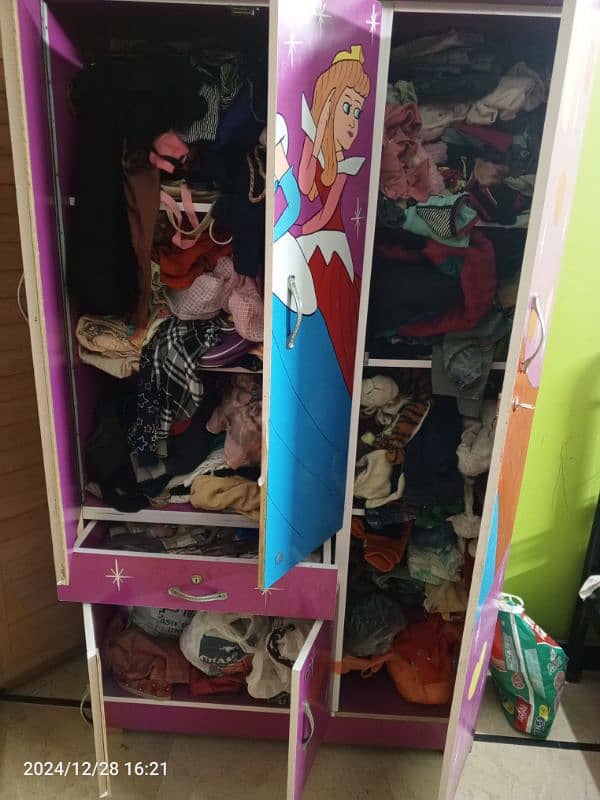 Girls Wardrobe for sell 4