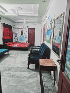 single room for rent rent in girls hostel full Furnished