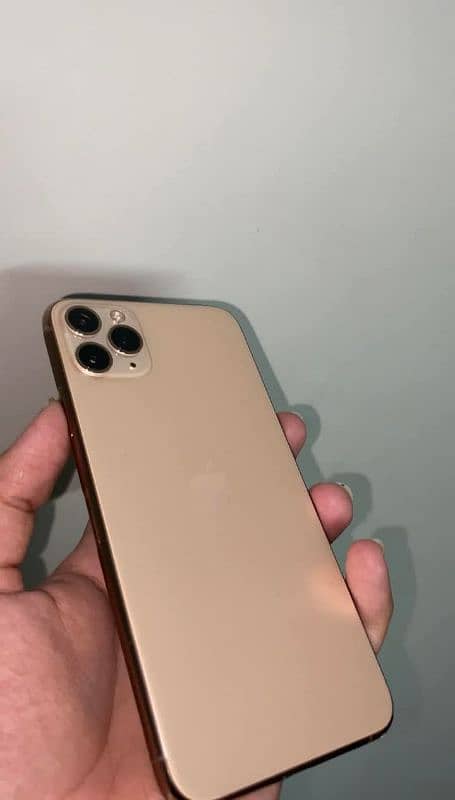 iPhone 11pro max 256 GB 03230916581 my what'sap 0