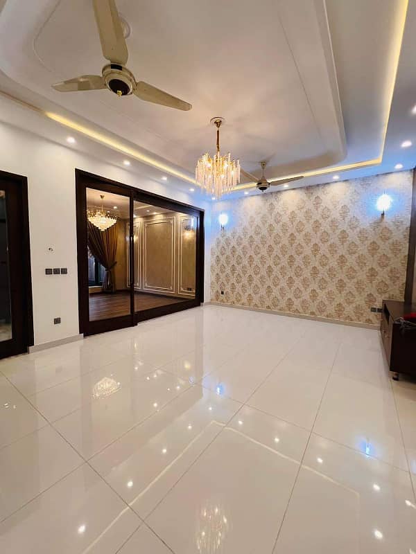 10Marla Lower Portion Available For Rent in AA Block Bahria Town Lahore 14