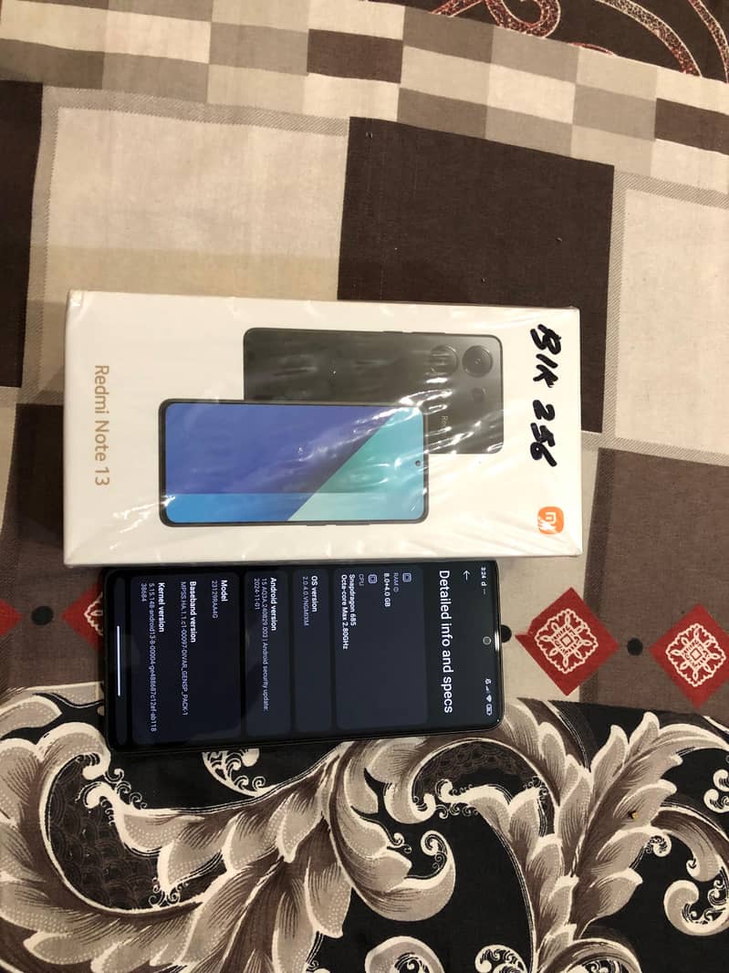 Redmi note 13 8/256gb with box and charger, in official warranty. 2