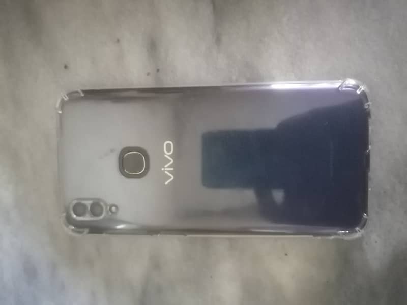 Vivo V11 with full Box, 4 /128, official PTA Dual sim 4