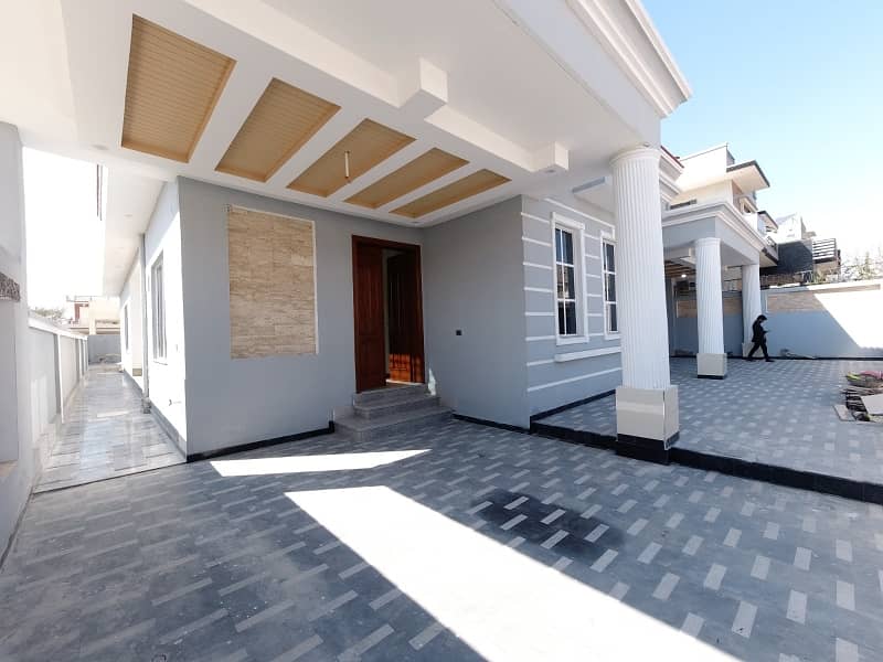 Luxury Brand New House For Sale 5