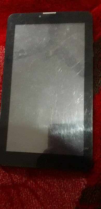 condition 7/10 tablet not charging,screen touch problem,scraches 1