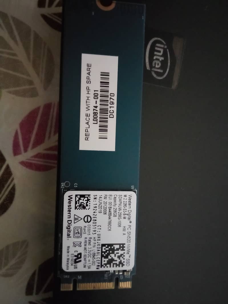 Selling my  SSD m2 256 GB Western Digital 1