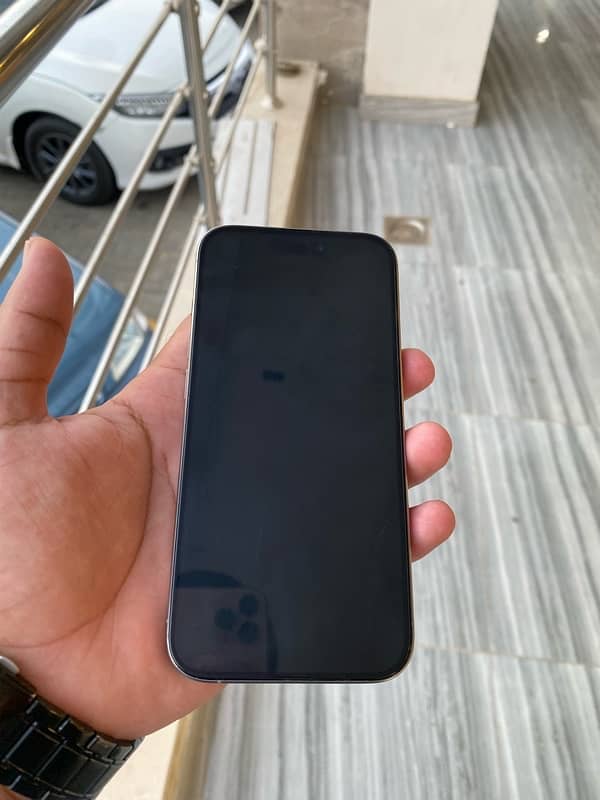 iphone 15 pro 256Gb 3