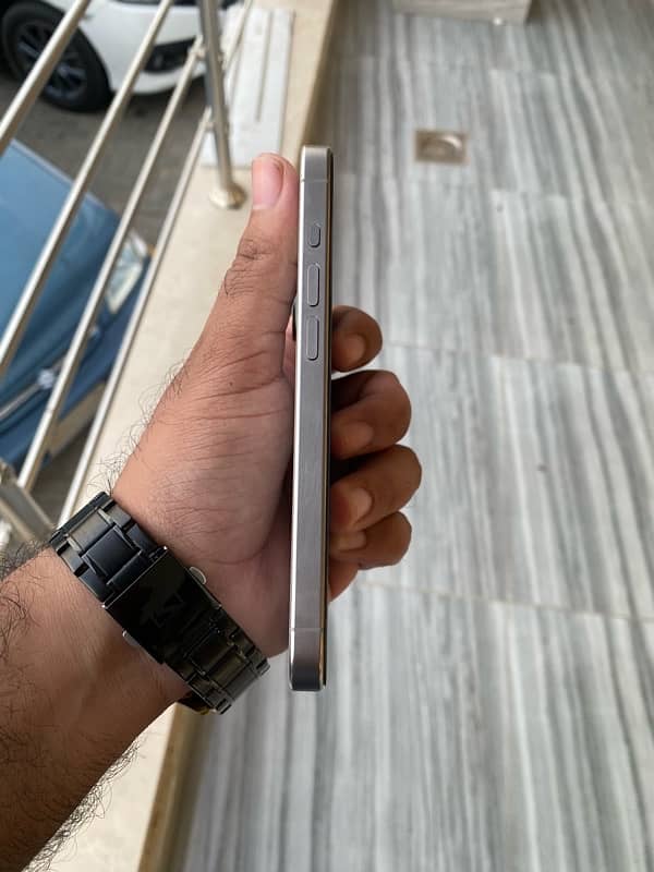 iphone 15 pro 256Gb 7