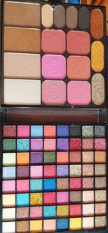 Eyeshadow / Eye palette / 24 Multicolour Matte and Glitter Eyeshadows 1