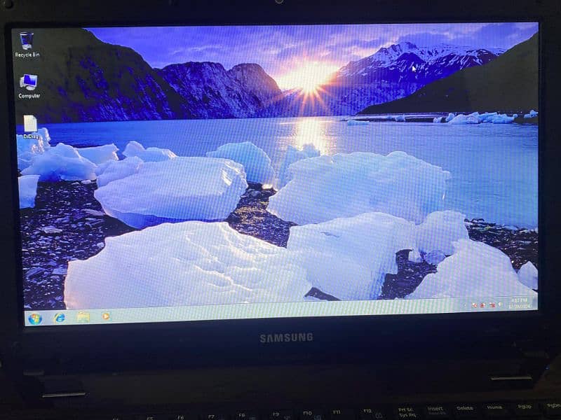 Samsung R580 for sale 3