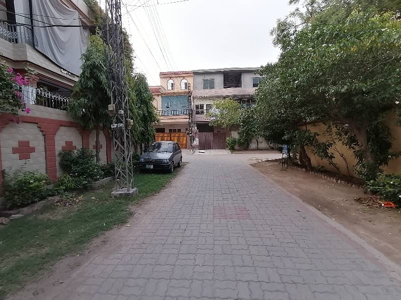 Marghzar Officers Colony 1 Kanal Residential Plot Up For Sale 11