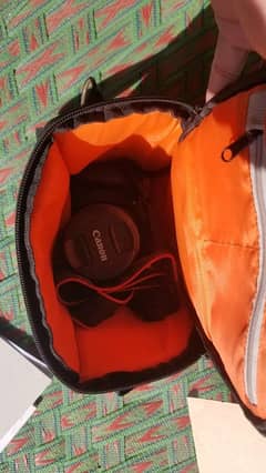 Canon 1300d 18-55mm lens plus 32 GB Card plus Camera Bag