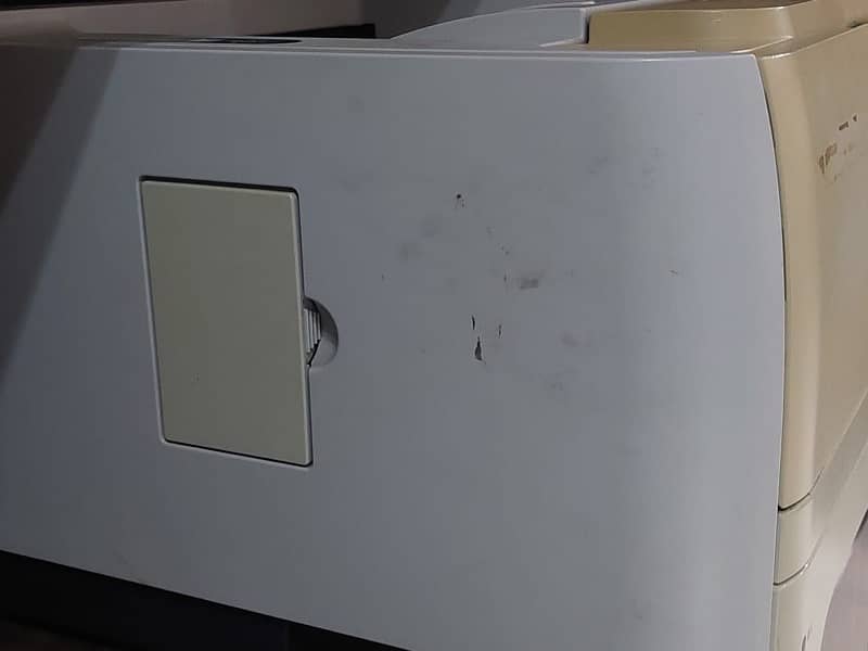 HP LaserJet P2055dn used in good condition 3