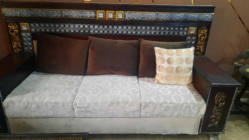 9/10 condition sofa set for sale 2