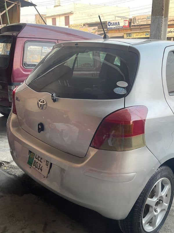 Toyota Vitz 2010 3