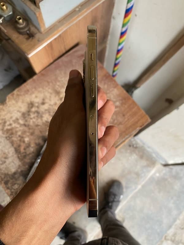 Iphone 12 pro Max 512 GB ,   84% Battery Health     NON PTA 1