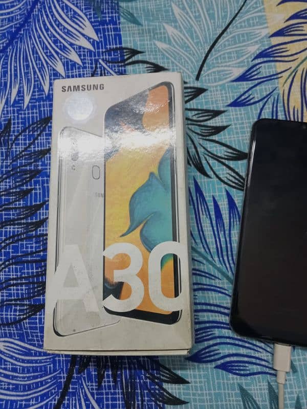 Samsung Galaxy A30 4