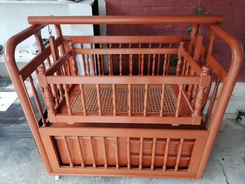 Wooden baby cot / baby bed / baby swing 2