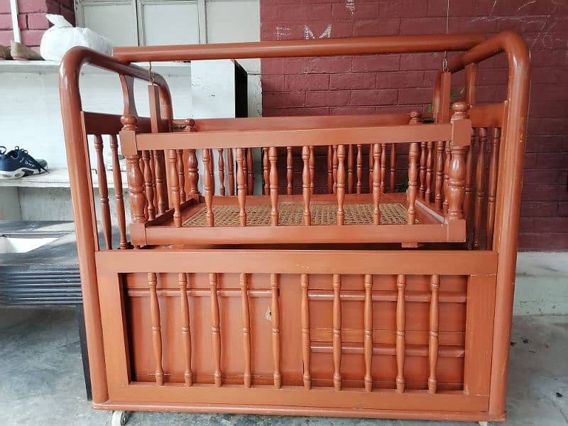 Wooden baby cot / baby bed / baby swing 4